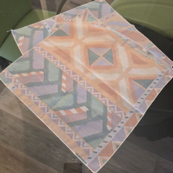 VTG Tribal Ikat Style Fabric Napkins‎ Set Of 6 Peach & Pastel Colors 14.5"x15" - Picture 6 of 11
